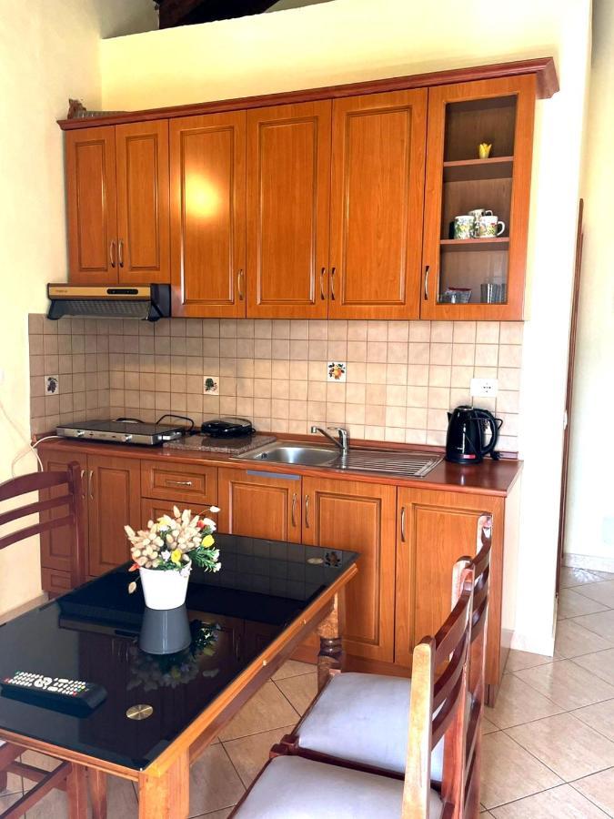 Apartments Athina Orikum Dış mekan fotoğraf