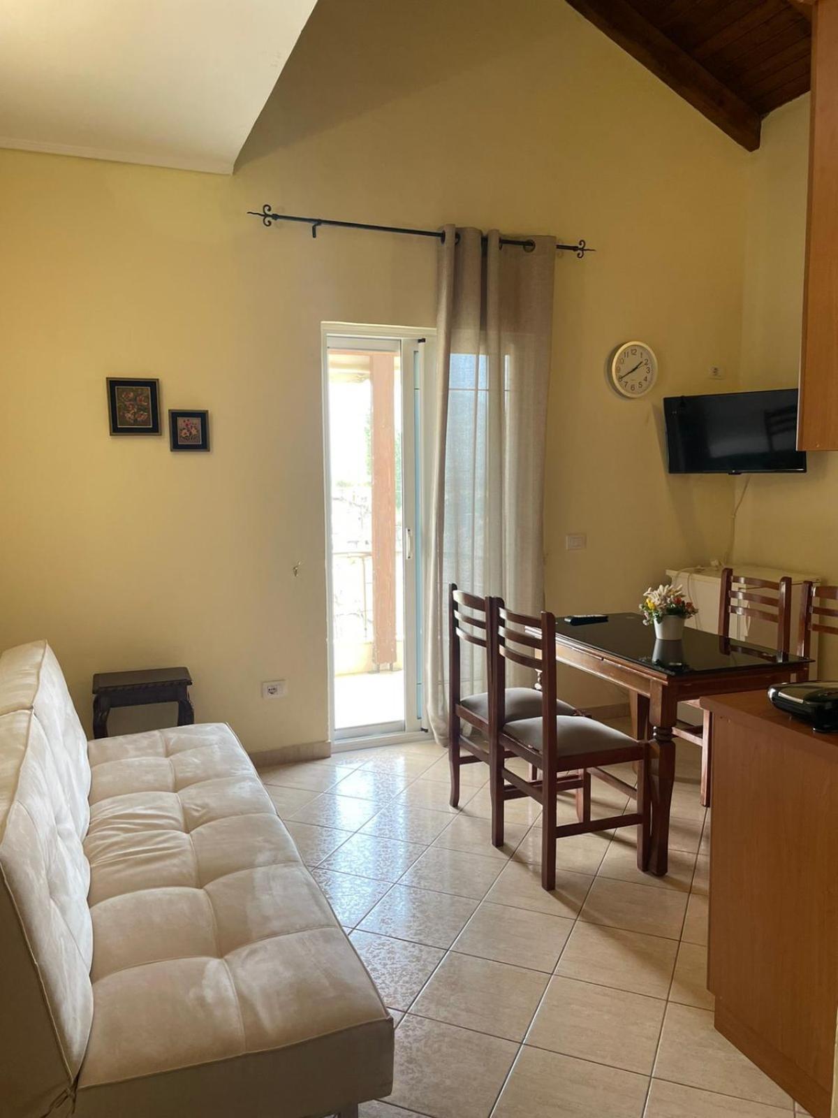 Apartments Athina Orikum Dış mekan fotoğraf